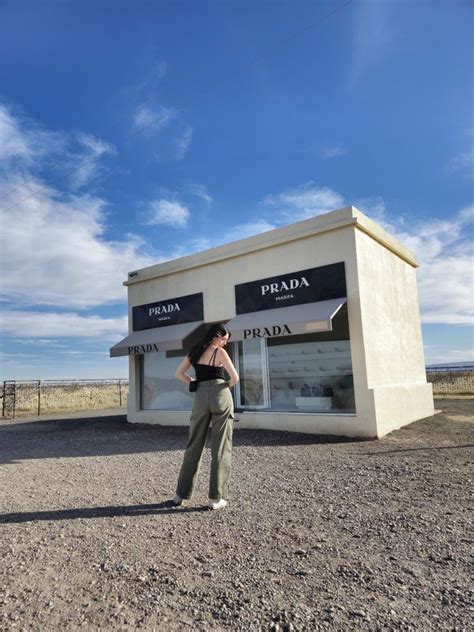 prada in the middle of nowhere|why is prada marfa in nowhere.